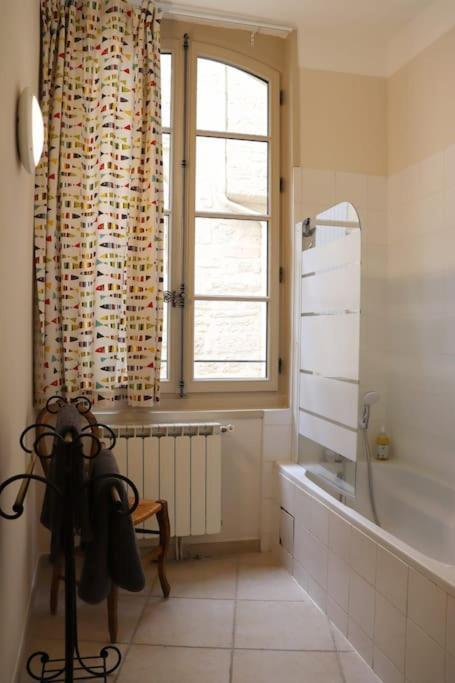 Uzes Centre Quartiers Des Arts Charme De L'Ancien Apartment Bagian luar foto