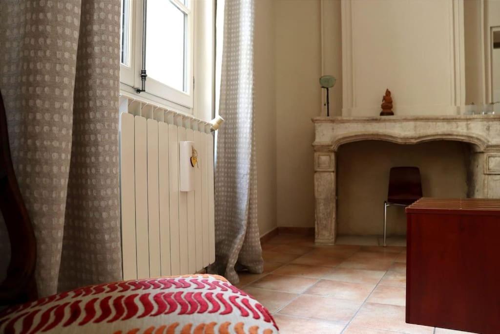 Uzes Centre Quartiers Des Arts Charme De L'Ancien Apartment Bagian luar foto
