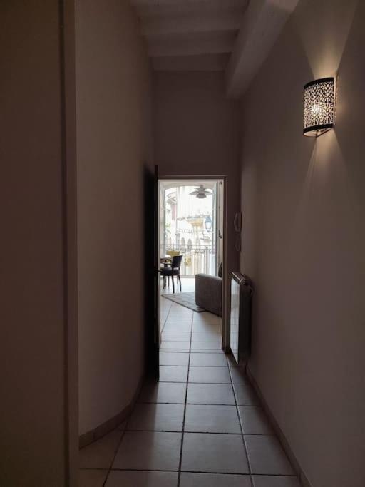 Uzes Centre Quartiers Des Arts Charme De L'Ancien Apartment Bagian luar foto